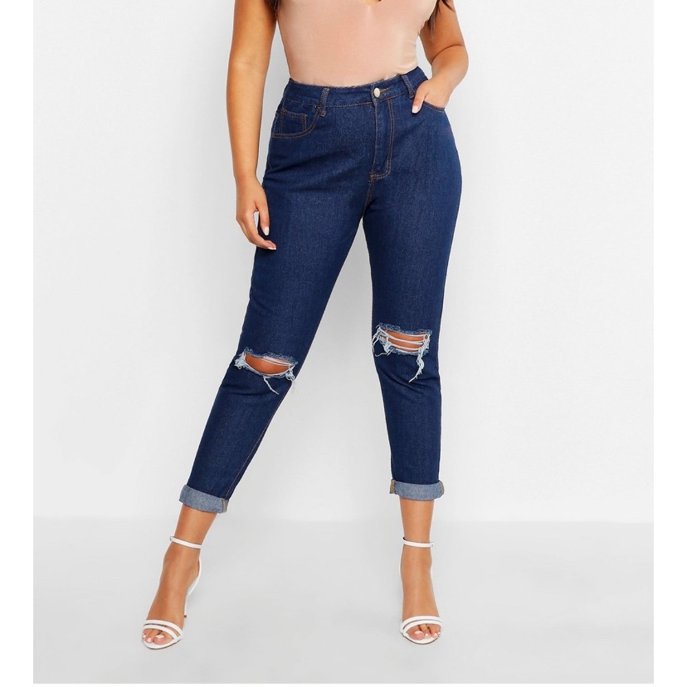 Brand new plus size jeans knee ripped